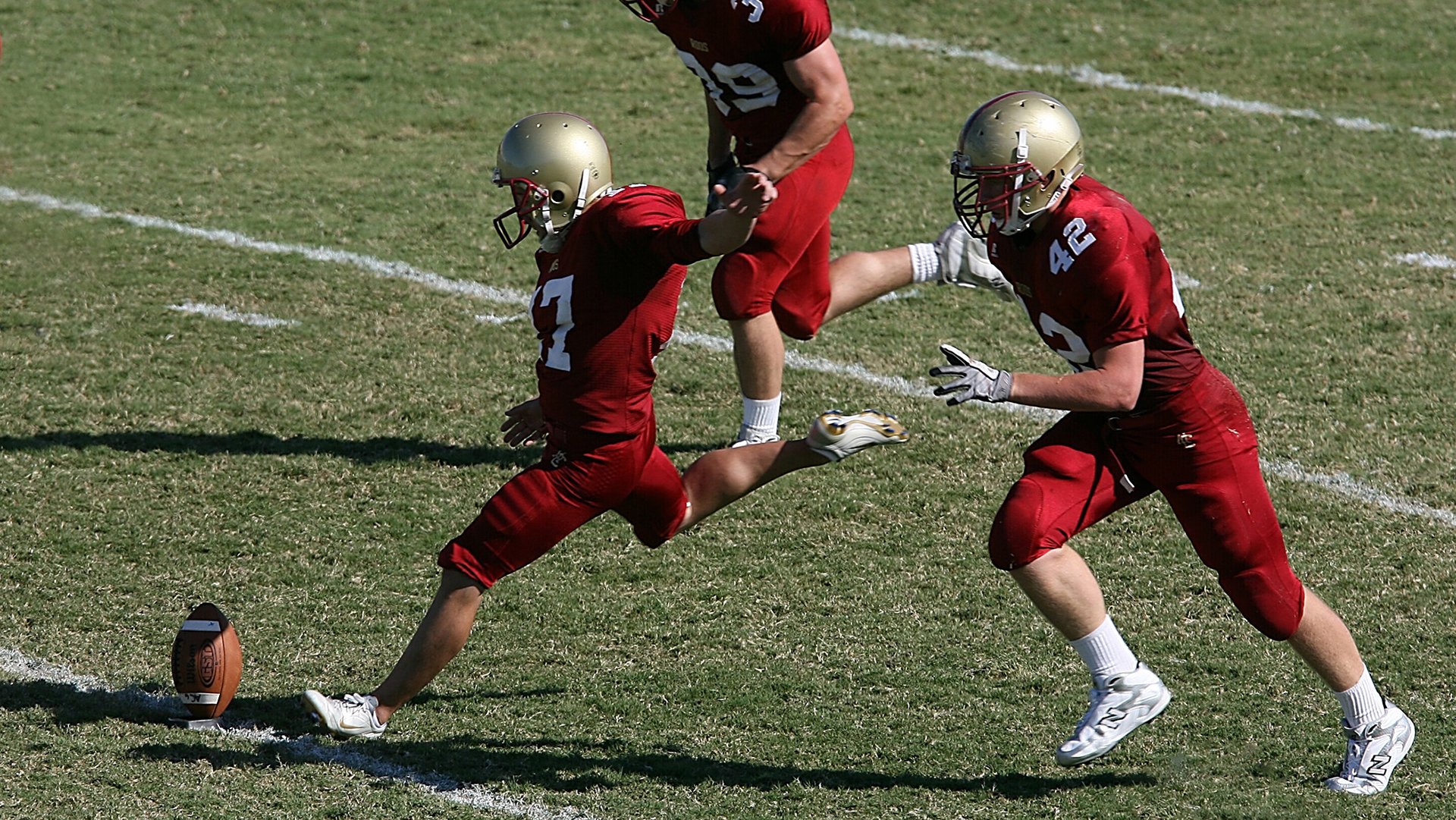 主力球员红牌停赛次轮排兵布阵成焦点话题，红牌停赛轮空怎么算